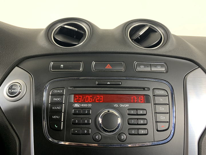 FORD Mondeo 2, 2012 года, Автоматическая, Серо-коричневый