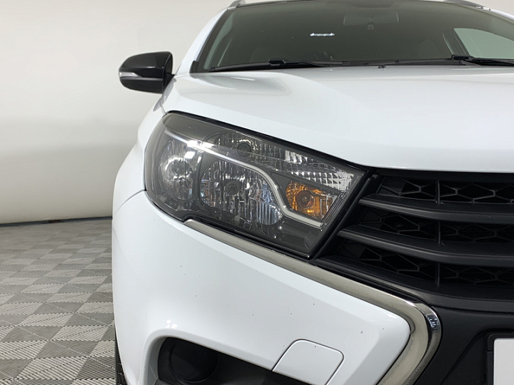 Lada Vesta 1.6, 2021 года, Механика, БЕЛЫЙ