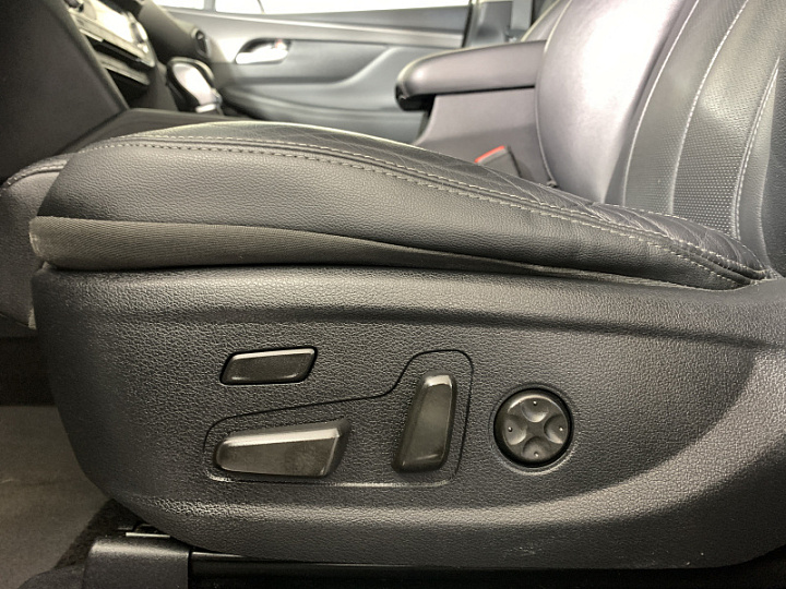 Hyundai Santa Fe 2.2, 2019 года, Автоматическая, БЕЛЫЙ