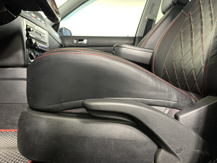 VOLKSWAGEN Golf 1.6, 1998 года, Механика, ТЕМНО-СИНИЙ
