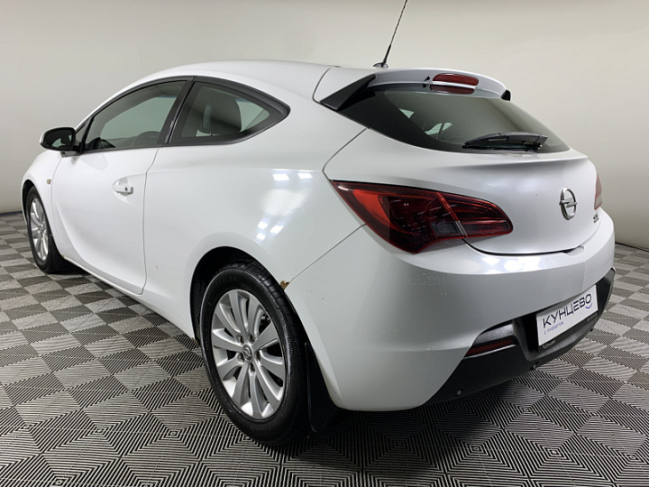 Opel Astra 1.8, 2012 года, Механика, Белый