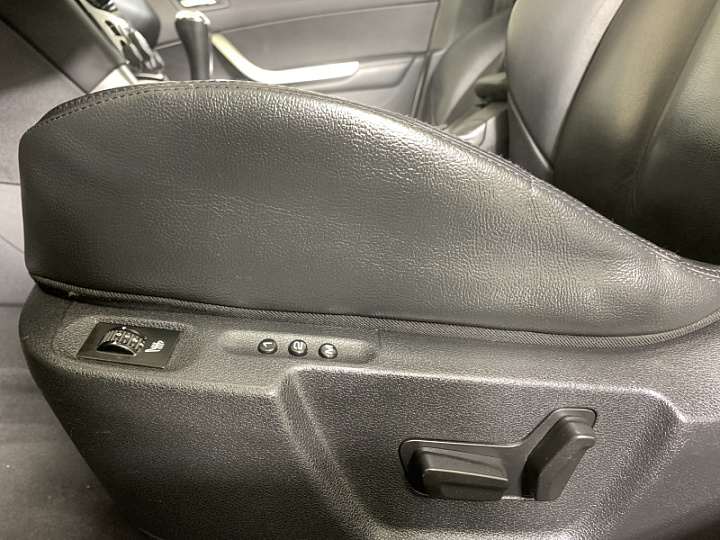 Peugeot 308 1.6, 2011 года, Автоматическая, Белый