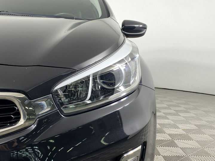 KIA Ceed 1.6, 2013 года, Механика, Черный перламутр