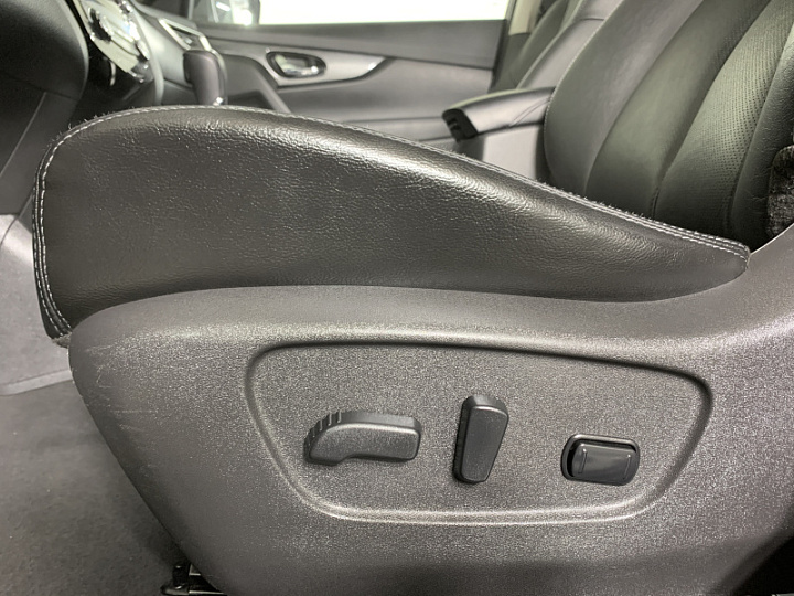NISSAN X-Trail 2.5, 2017 года, Вариатор, ЧЕРНЫЙ
