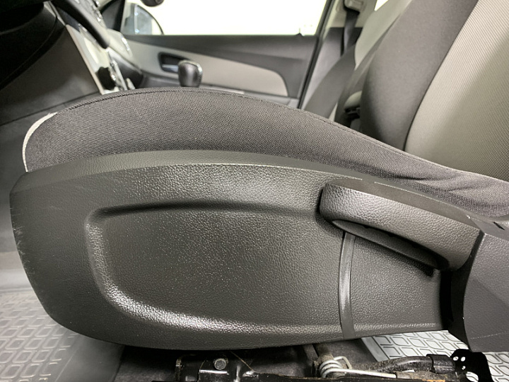 CHEVROLET Cruze 1.8, 2015 года, Механика, Серебристый металлик