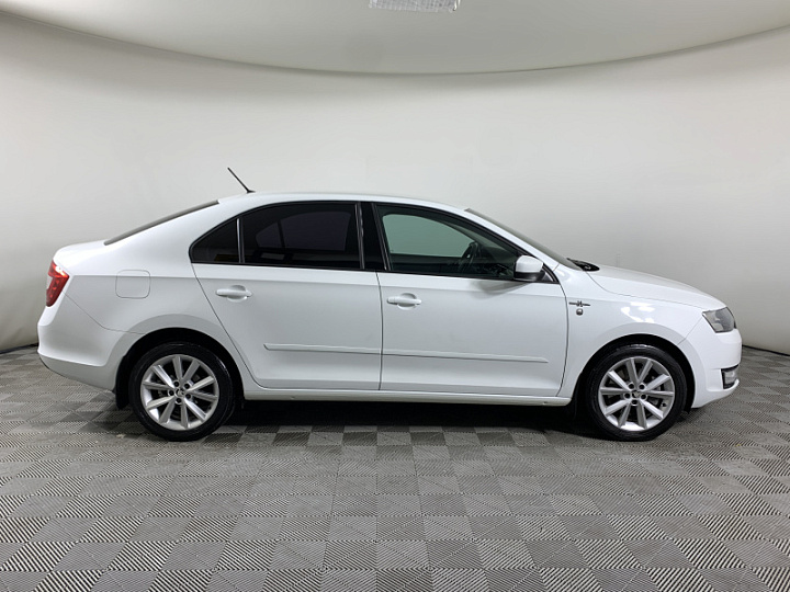 SKODA Rapid 1.6, 2015 года, Механика, БЕЛЫЙ