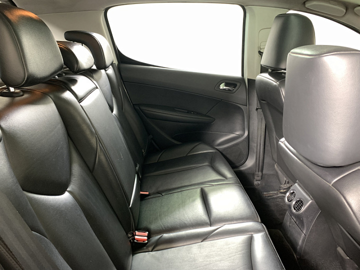 Peugeot 308 1.6, 2011 года, Автоматическая, Белый