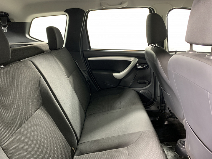 NISSAN Terrano 1.6, 2018 года, Механика, СЕРЫЙ