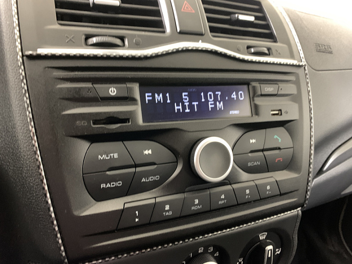 Lada Granta 1.6, 2019 года, Механика, БЕЛЫЙ