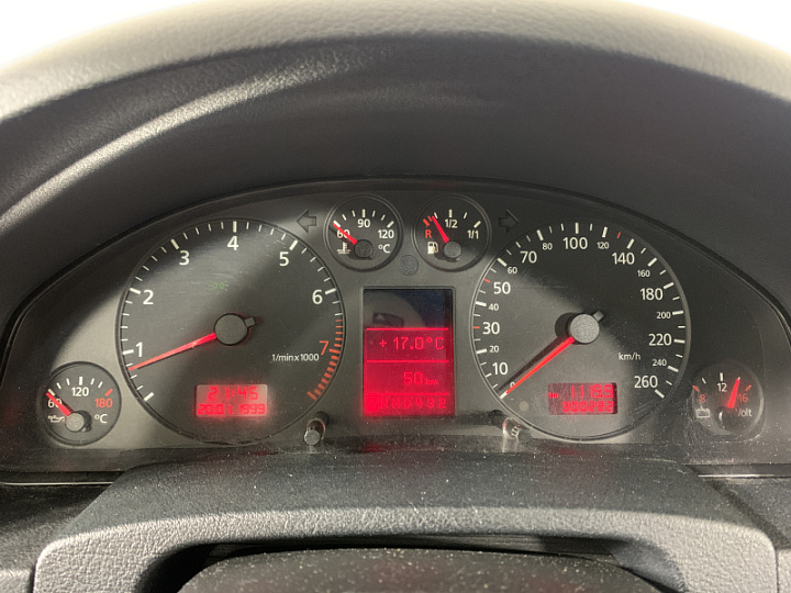 AUDI A6 2.4, 2001 года, Автоматическая, Серебристый