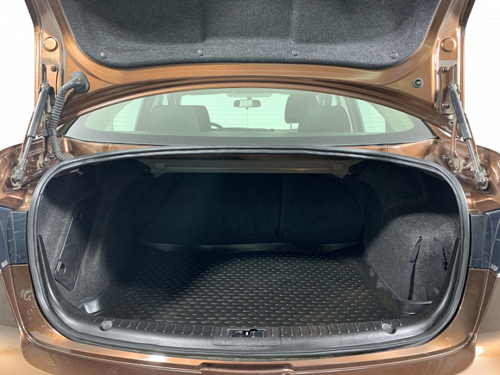 MAZDA 3 1.6, 2012 года, Механика, КОРИЧНЕВЫЙ