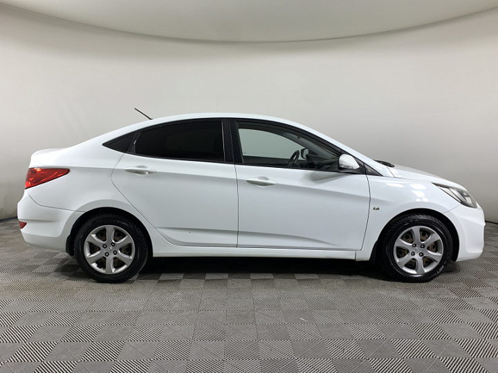 HYUNDAI Solaris 1.6, 2011 года, Автоматическая, БЕЛЫЙ