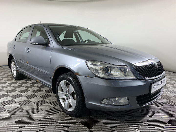 Skoda Octavia 1.8, 2013 года, Робот, Серый