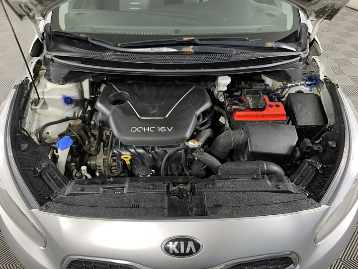 KIA Ceed 1.6, 2013 года, Механика, БЕЛЫЙ