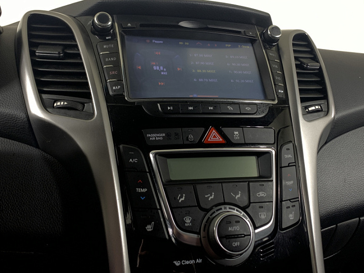 HYUNDAI i30 1.6, 2013 года, Автоматическая, Серебристый