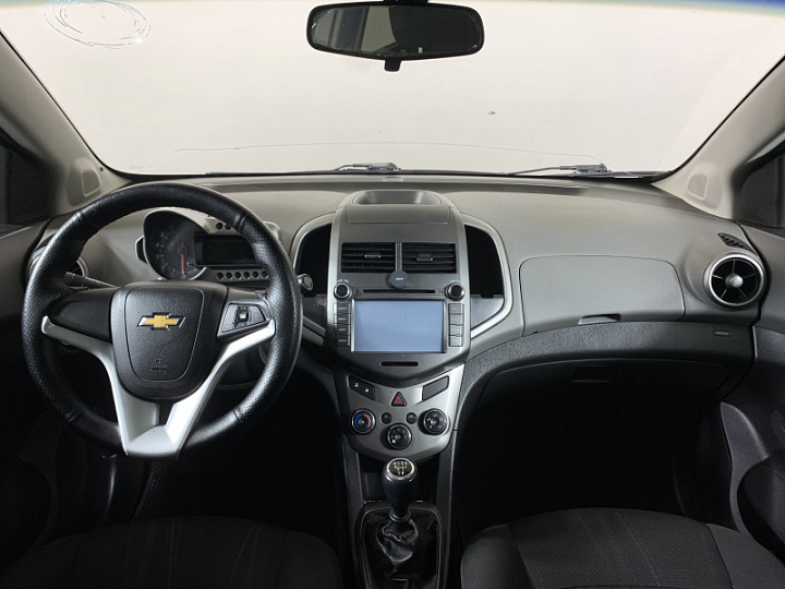 Chevrolet Aveo 1.6, 2012 года, Механика, Черный