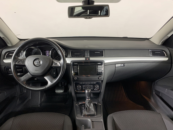 SKODA Superb 1.8, 2015 года, Робот, ЧЕРНЫЙ