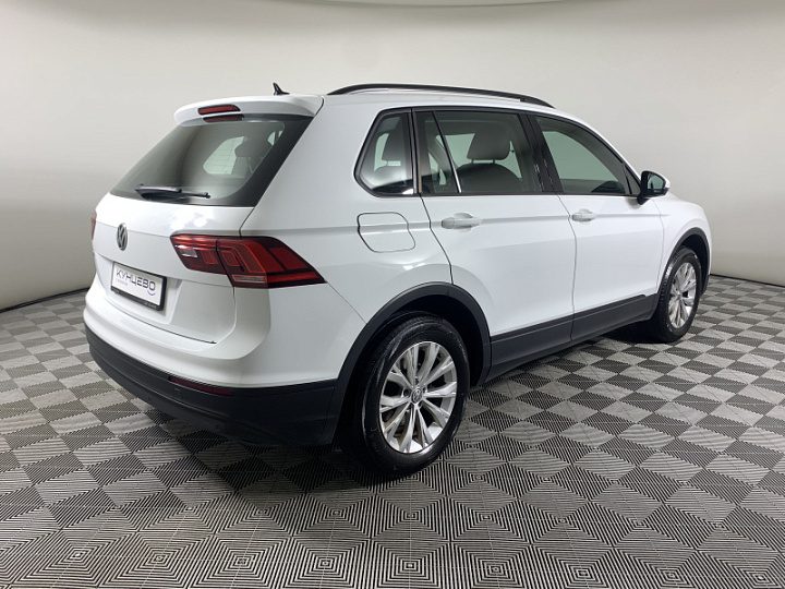 Volkswagen Tiguan 1.4, 2019 года, Робот, Белый