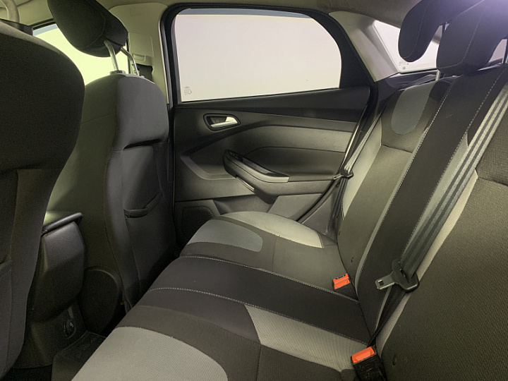FORD Focus 1.6, 2012 года, Механика, Серебристый