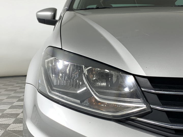 VOLKSWAGEN Polo 1.6, 2019 года, Автоматическая, СЕРЫЙ