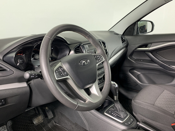 Lada Vesta 1.6, 2020 года, Вариатор, КОРИЧНЕВЫЙ