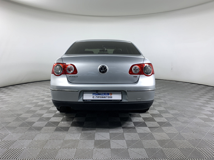 VOLKSWAGEN Passat 1.8, 2008 года, Механика, Серебристый