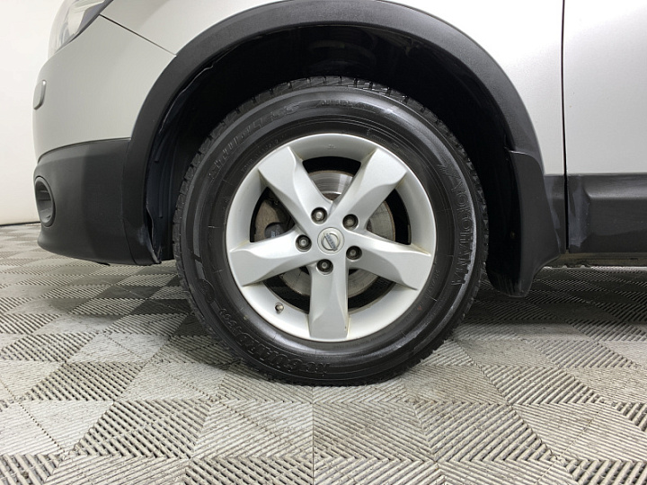 NISSAN Qashqai 1.6, 2013 года, Вариатор, Серебристый