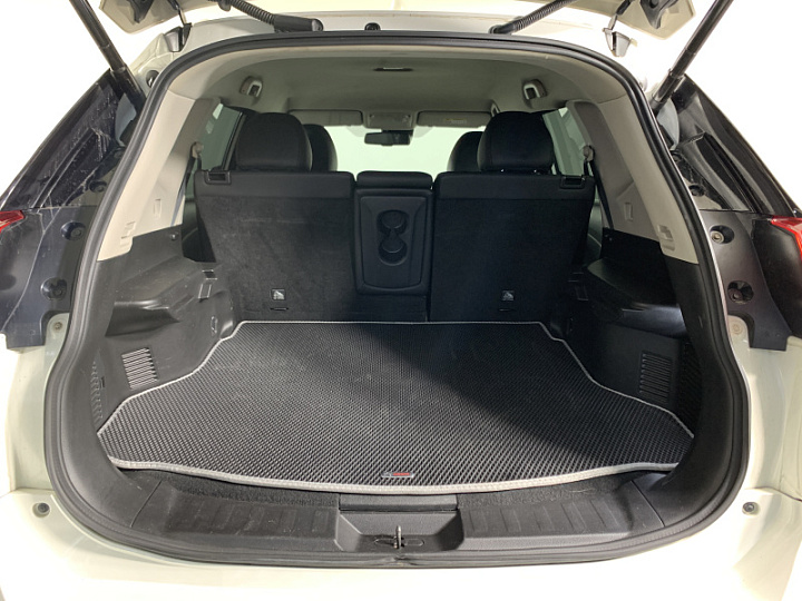 NISSAN X-Trail 2.5, 2019 года, Вариатор, БЕЛЫЙ