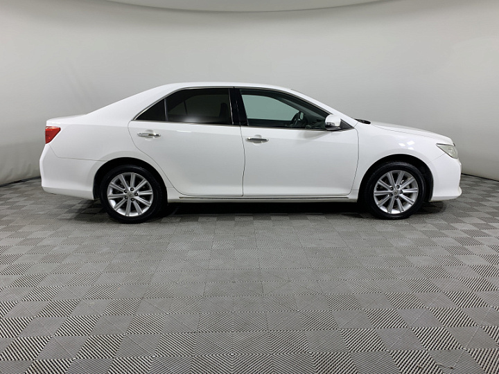 TOYOTA Camry 2.5, 2014 года, Автоматическая, БЕЛЫЙ