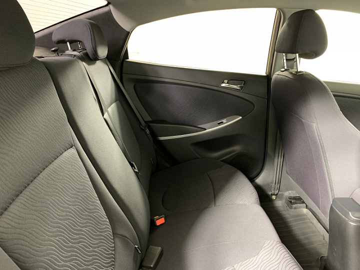 HYUNDAI Solaris 1.6, 2011 года, Автоматическая, Бежево-серый