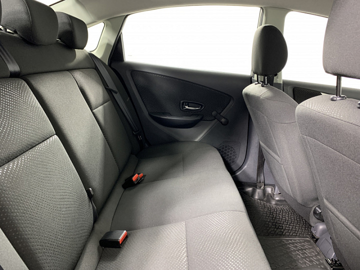 NISSAN Almera 1.6, 2014 года, Автоматическая, Серо-бежевый