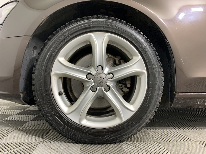 AUDI A4 1.8, 2013 года, Вариатор, КОРИЧНЕВЫЙ