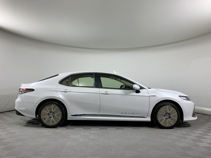 TOYOTA Camry 2.5, 2022 года, Вариатор, БЕЛЫЙ