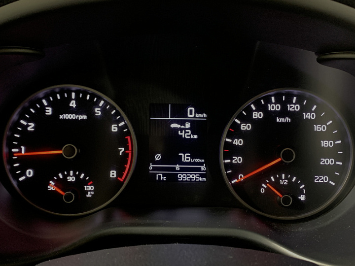 KIA Rio 1.6, 2018 года, Механика, КРАСНЫЙ