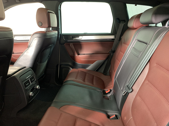 VOLKSWAGEN Touareg 3, 2018 года, Автоматическая, БЕЛЫЙ