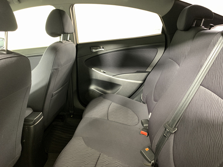 HYUNDAI Solaris 1.6, 2011 года, Автоматическая, Бежево-серый