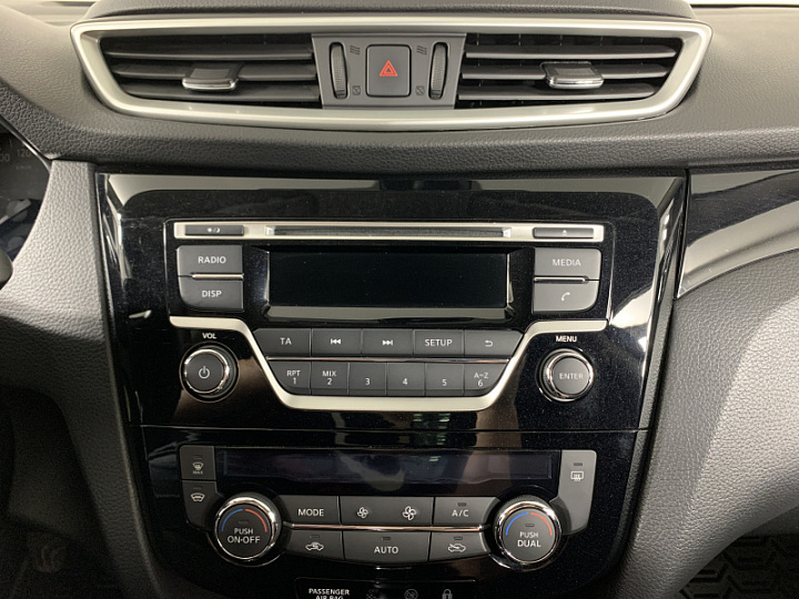 NISSAN Qashqai 2, 2015 года, Механика, ЧЕРНЫЙ