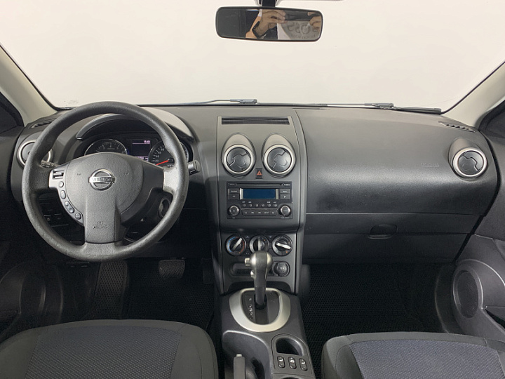 NISSAN Qashqai 1.6, 2013 года, Вариатор, Серебристый