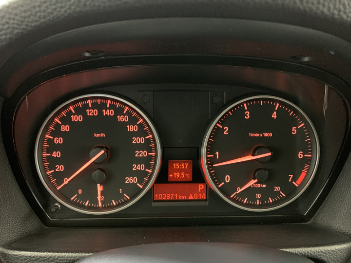 BMW 3 серии 2, 2011 года, Автоматическая, БЕЛЫЙ