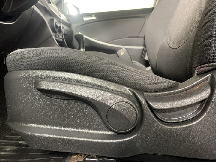 HYUNDAI Solaris 1.6, 2012 года, Автоматическая, ТЕМНО-СИНИЙ