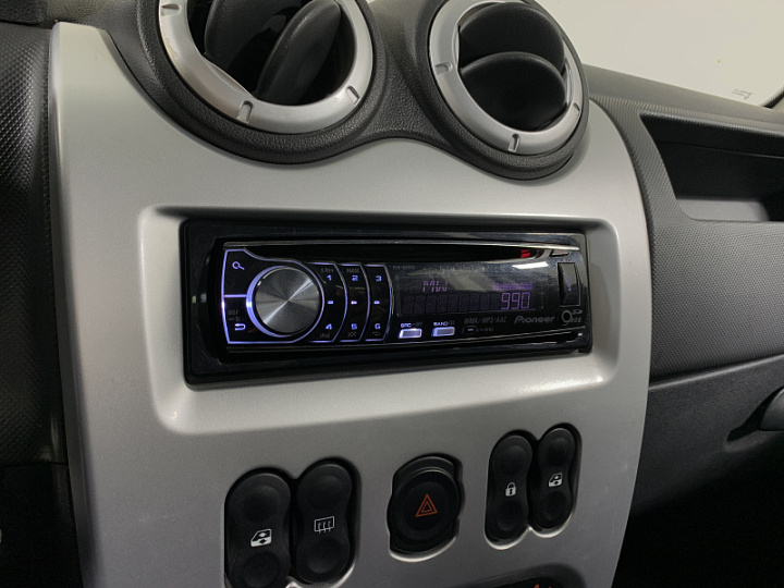 RENAULT Sandero 1.6, 2011 года, Автоматическая, БЕЖЕВЫЙ