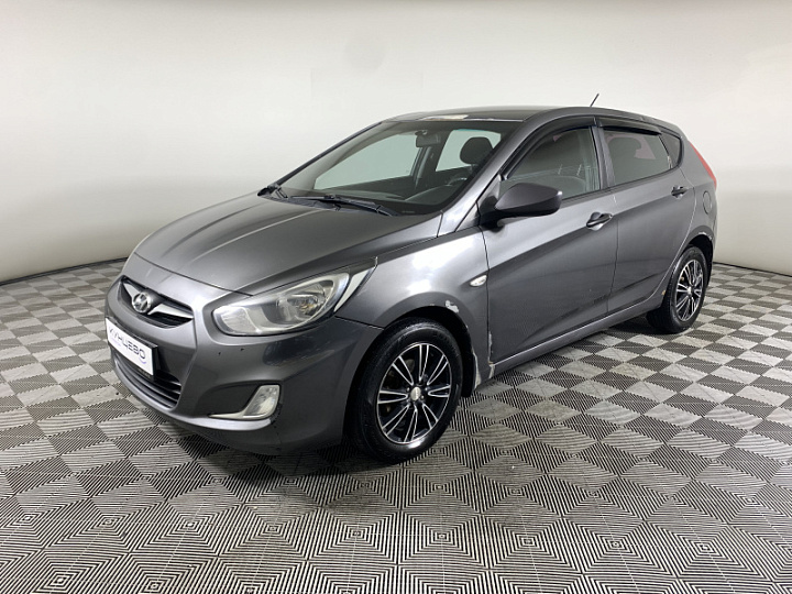 Hyundai Solaris 1.4, 2013 года, Механика, Серый