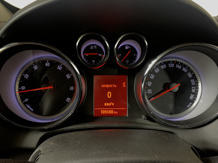 Opel Astra 1.6, 2012 года, Механика, Красный