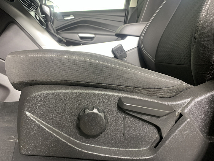 FORD Kuga 2.5, 2018 года, Автоматическая, ЧЕРНЫЙ