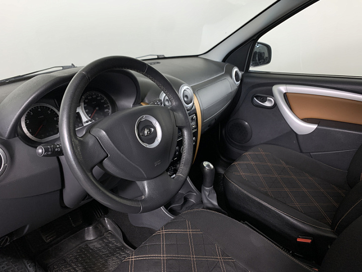 Lada Largus 1.6, 2018 года, Механика, БЕЛЫЙ