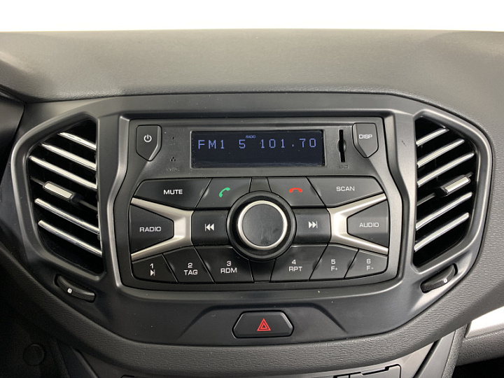 Lada Vesta 1.6, 2015 года, Робот, ЧЕРНЫЙ