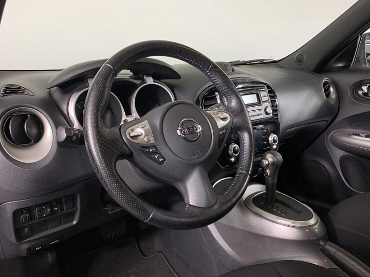 NISSAN Juke 1.6, 2015 года, Вариатор, Серебристый