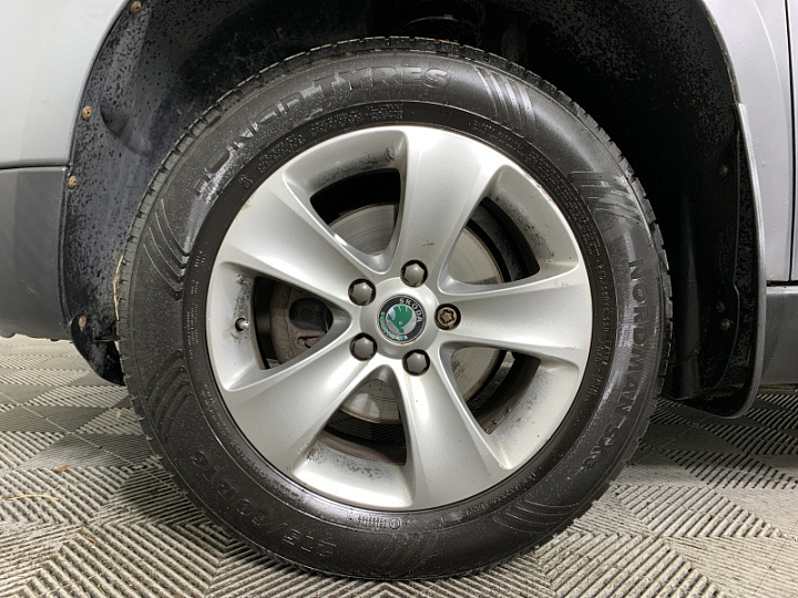 SKODA Yeti 1.8, 2010 года, Механика, СЕРЫЙ