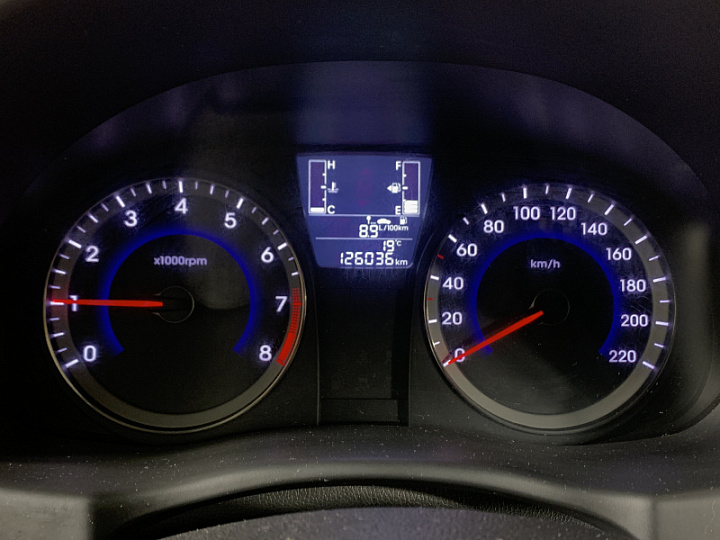 HYUNDAI Solaris 1.6, 2016 года, Механика, СИНИЙ