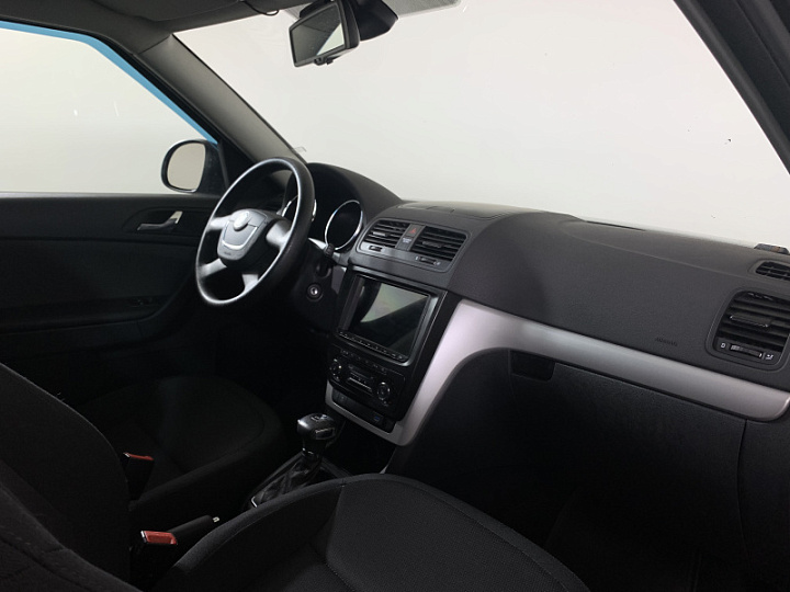 Skoda Yeti 1.2, 2012 года, Робот, Черный
